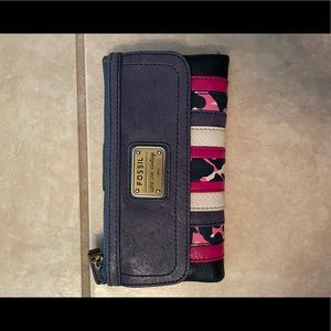 NWT Fossil Emory PW clutch wallet